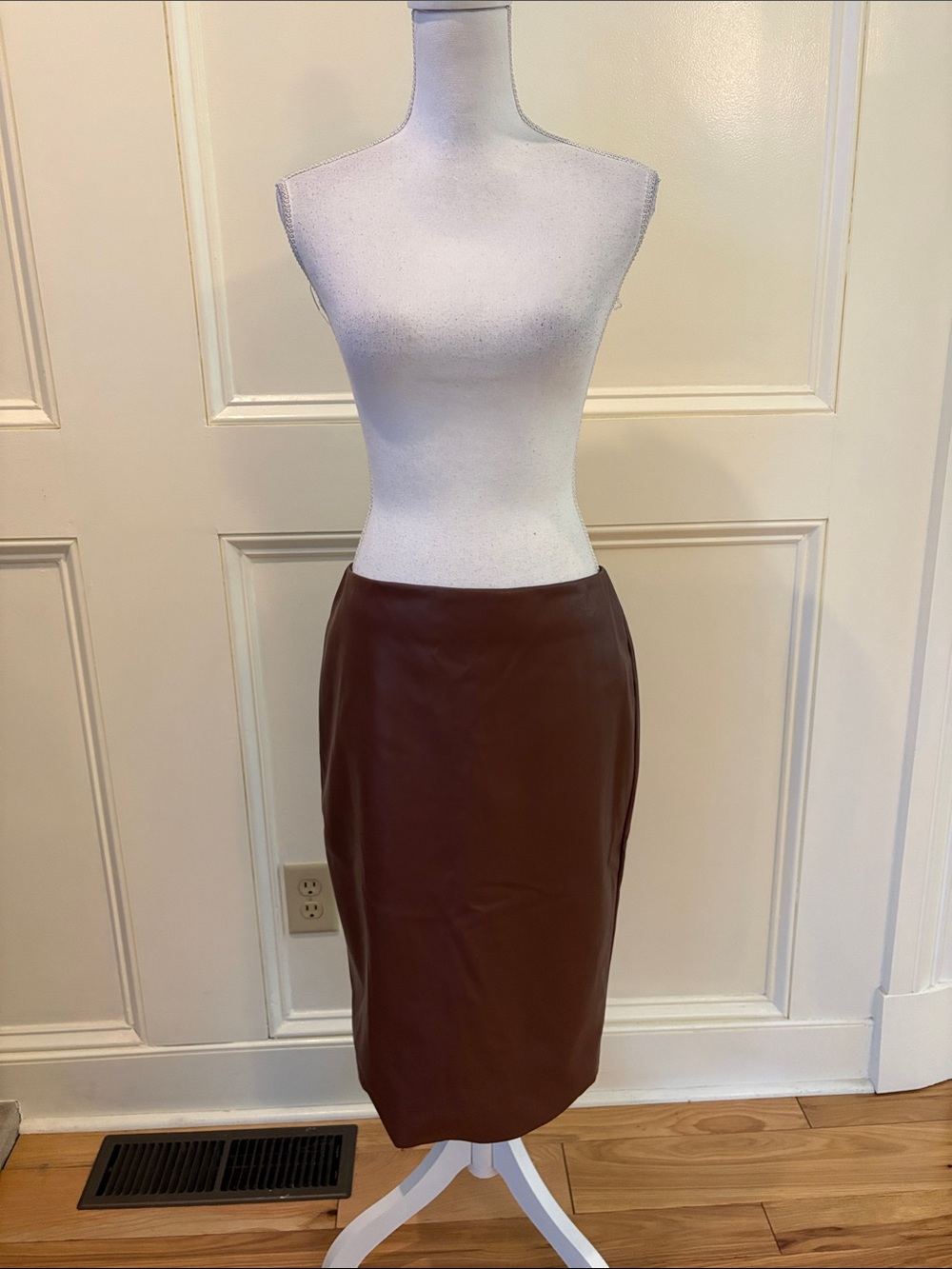 Theory Brown Faux Leather Pencil Skirt